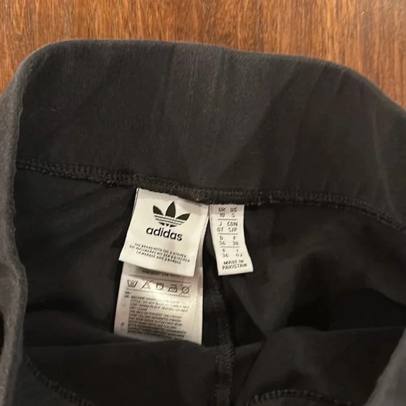 Adidas women’s leggings small - Picture 3 of 3